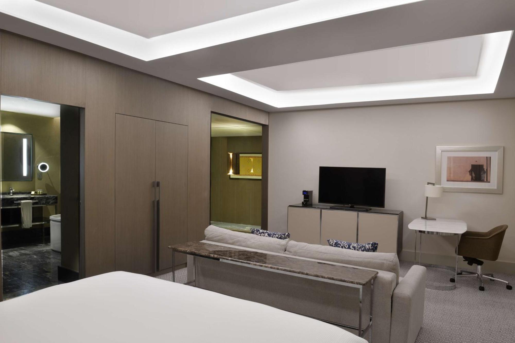 Hilton Tanger City Center Tânger Exterior foto A typical room at the hotel