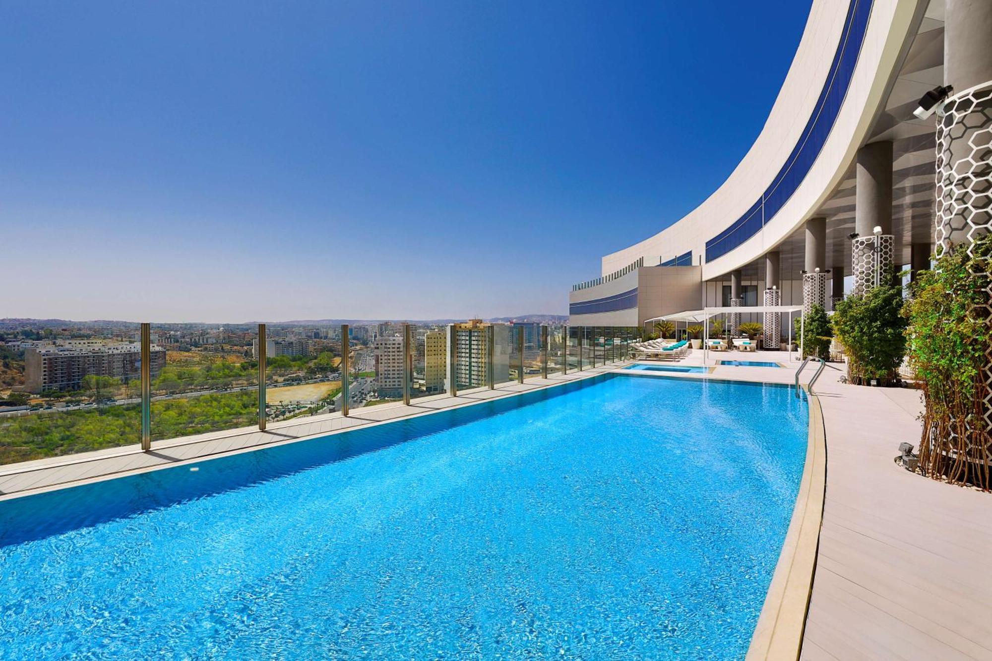 Hilton Tanger City Center Tânger Exterior foto Skyline Residences