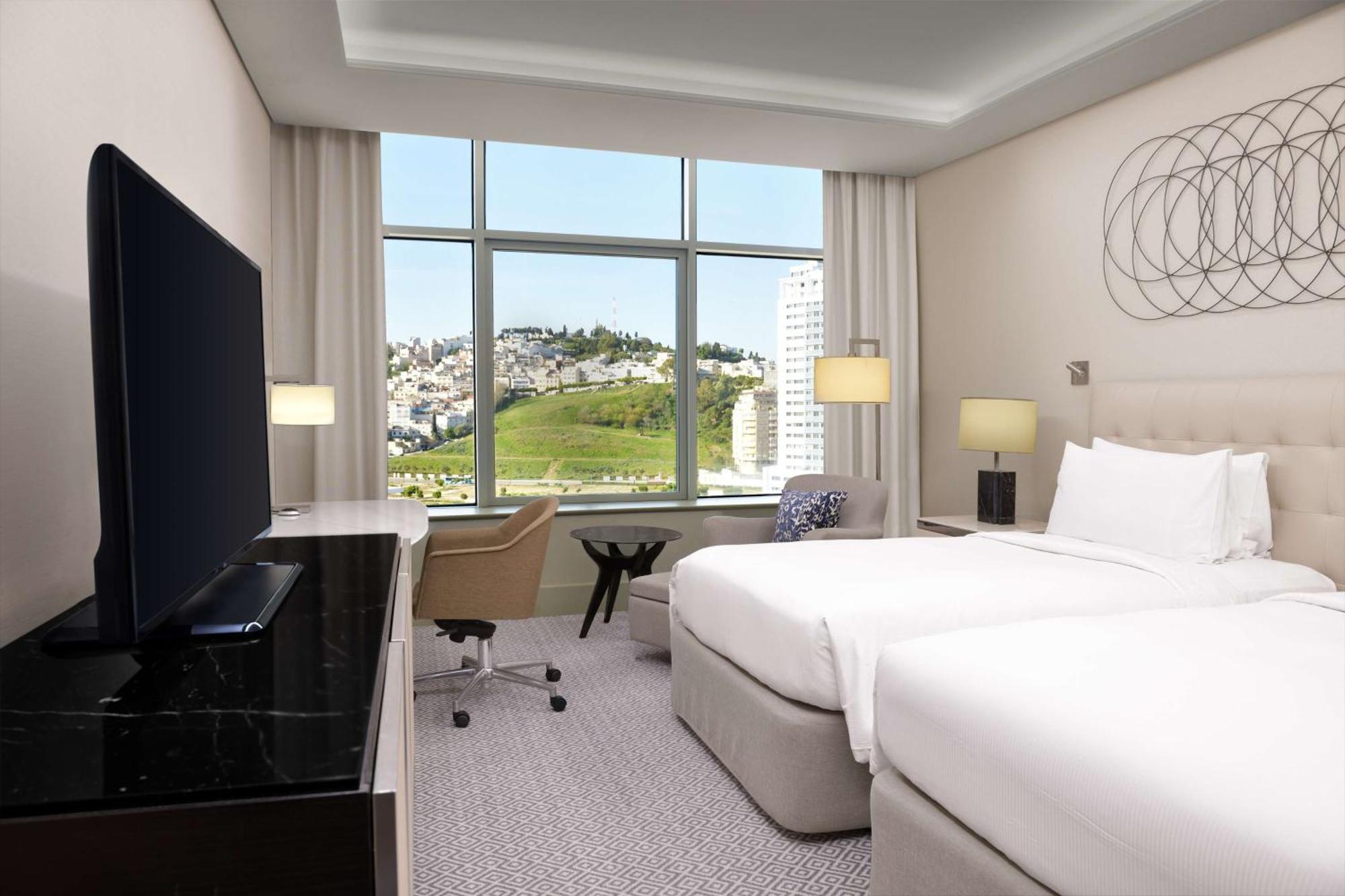 Hilton Tanger City Center Tânger Exterior foto A guest room at the hotel